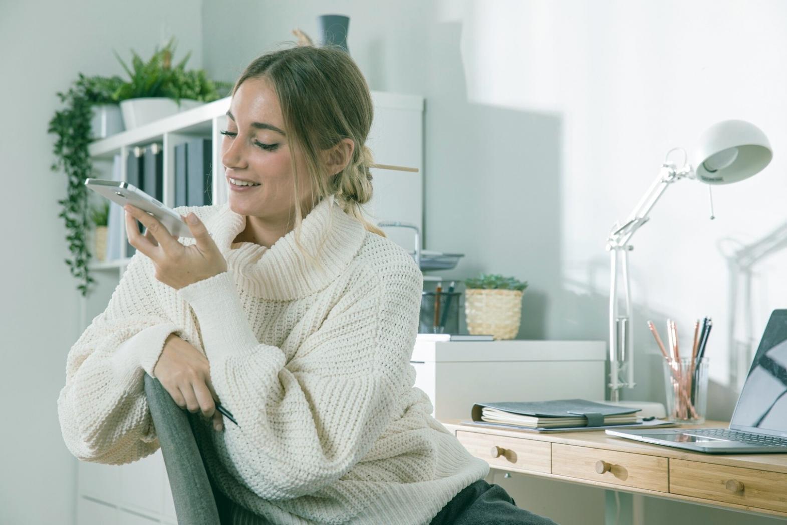 Análisis de documentos financieros con gráficos de progreso